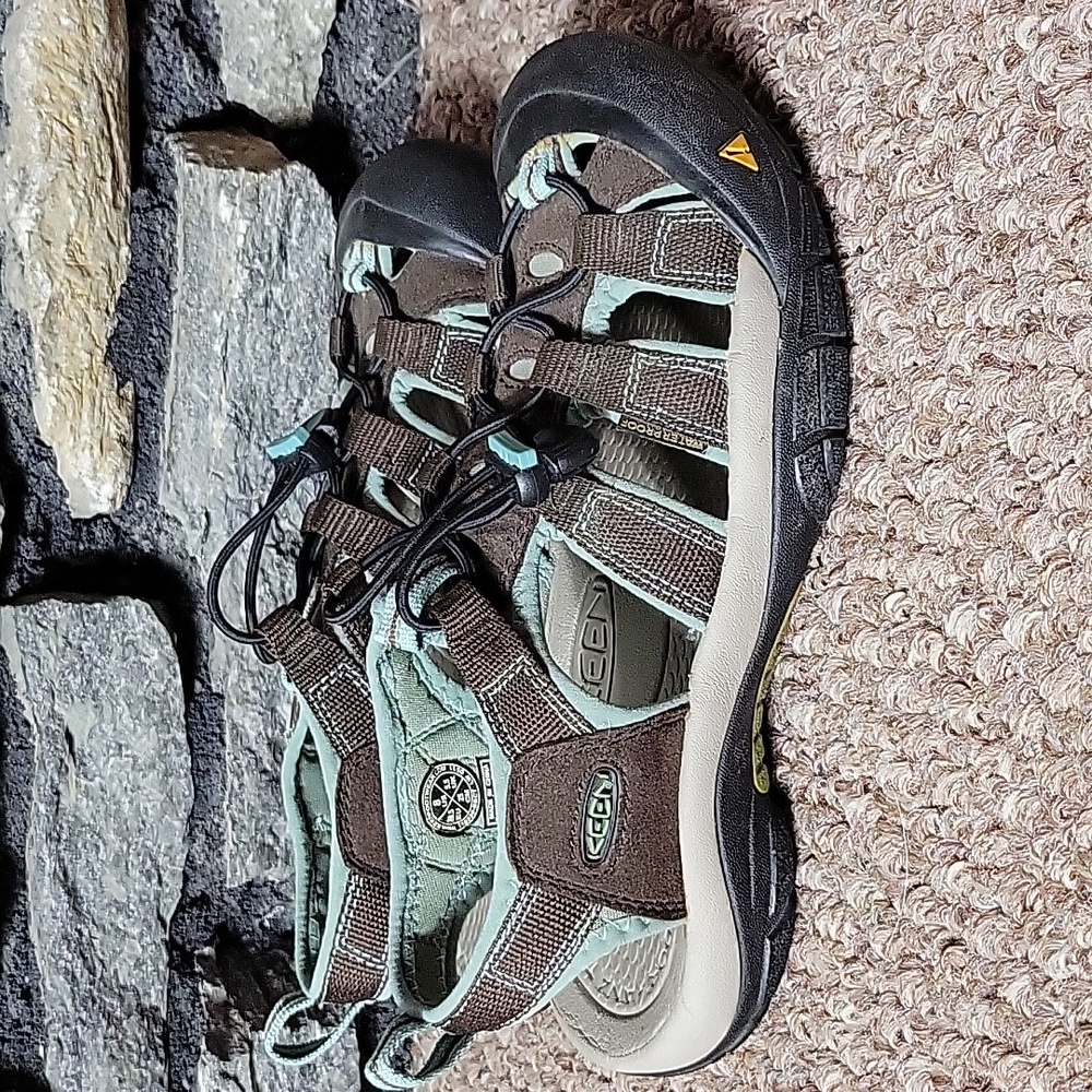 Women's Keen  Brown and Green Outdoor Sandals Size 8 - Picture 5 of 10